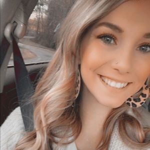 Meet your Posher, Riley